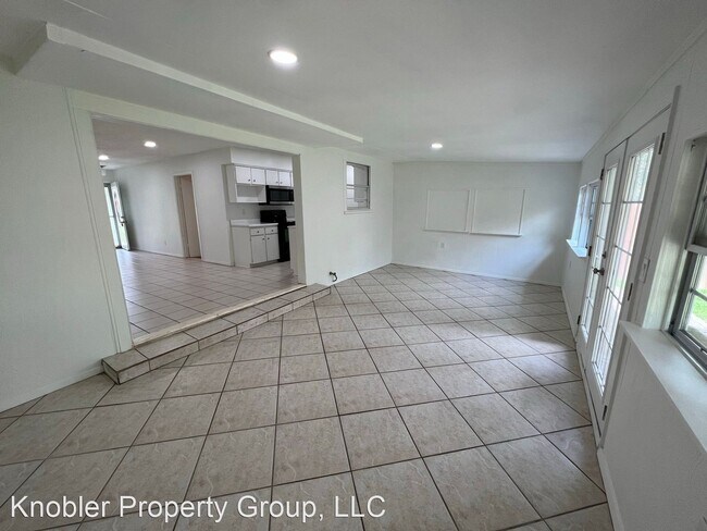 Building Photo - 3 br, 1 bath House - 10353 Baronne Circle