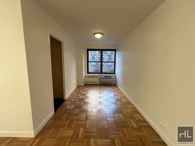 Foto del edificio - Fourth Avenue