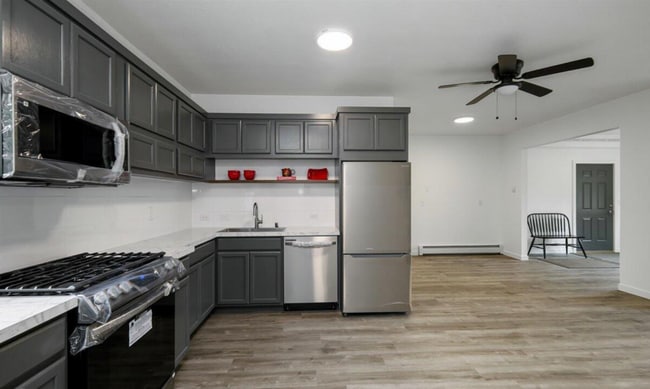 Building Photo - Incredible Mountain View home!