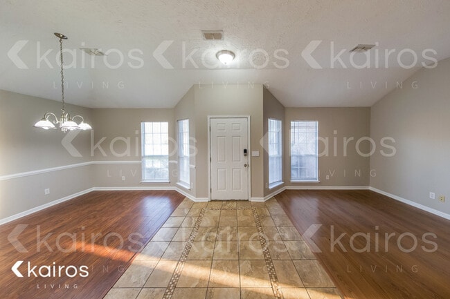 Building Photo - 9312 Bristlecone Dr