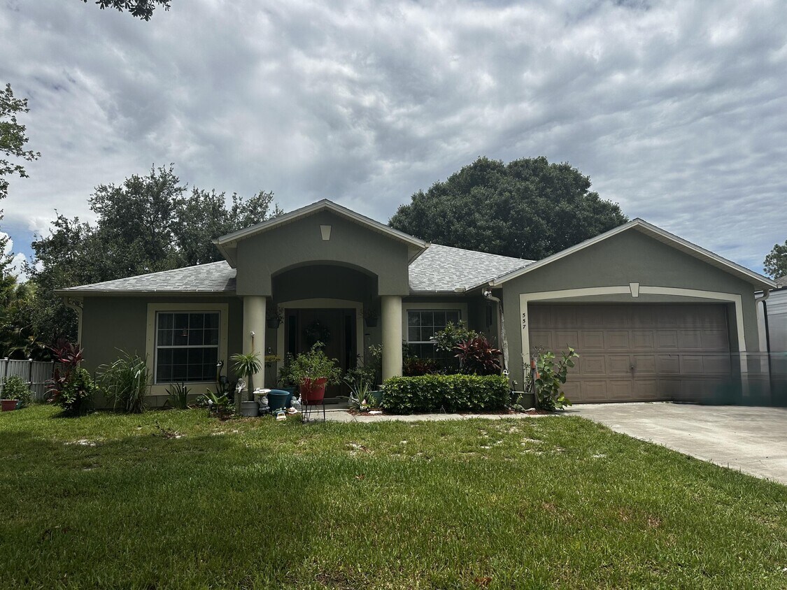 Foto principal - 557 Browning Terrace