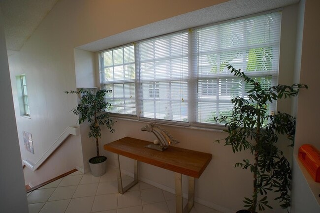 Building Photo - 10220 Andover Coach Cir