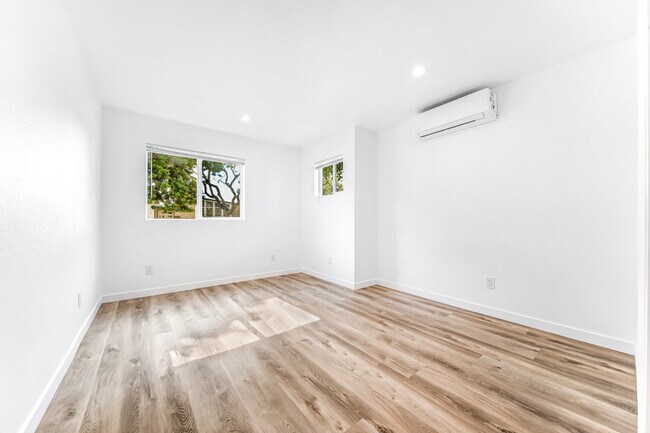 Foto del edificio - 1720 Petaluma Ave