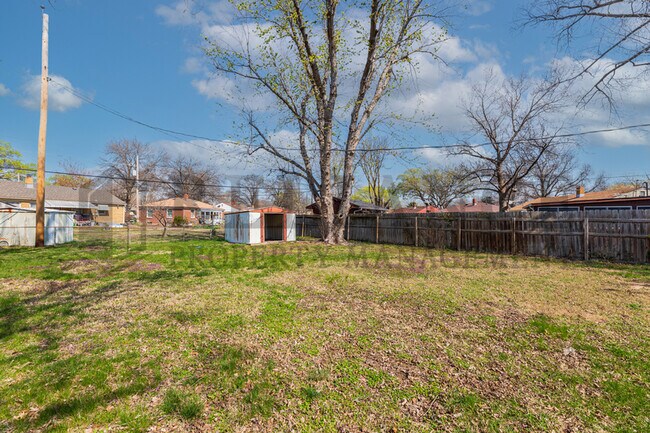 Building Photo - 2257 McAdam St