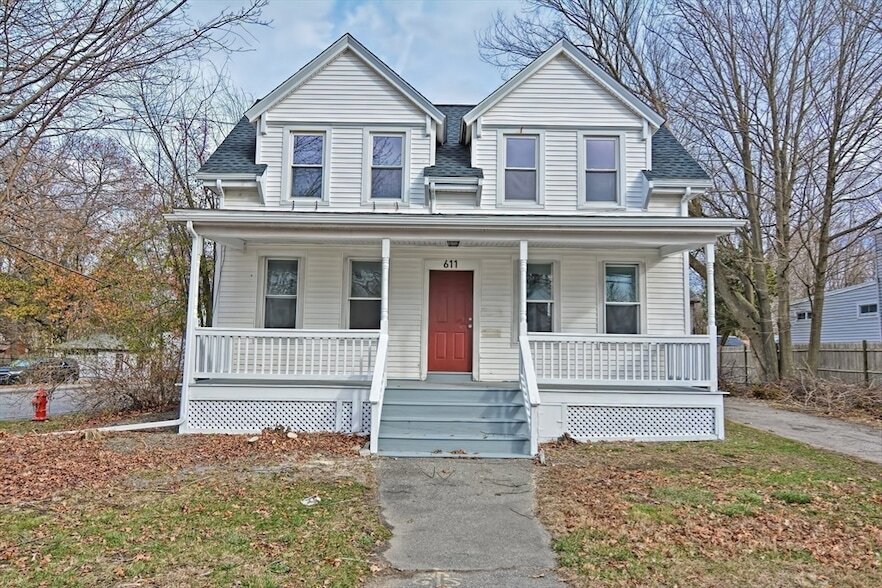 Photo - 611 N Main Street Unit 2