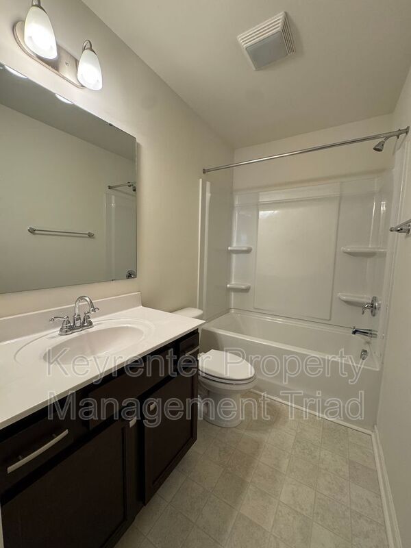 Building Photo - 5021 Red Poll Dr