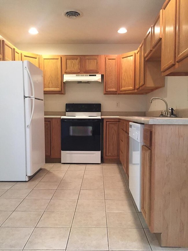 Foto del edificio - 1503 Colin Bradley Dr