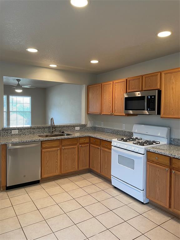 Building Photo - 903 Grand Plains Dr