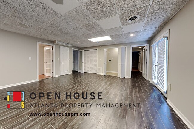 Building Photo - 2237 Blenheim Ct, Marietta