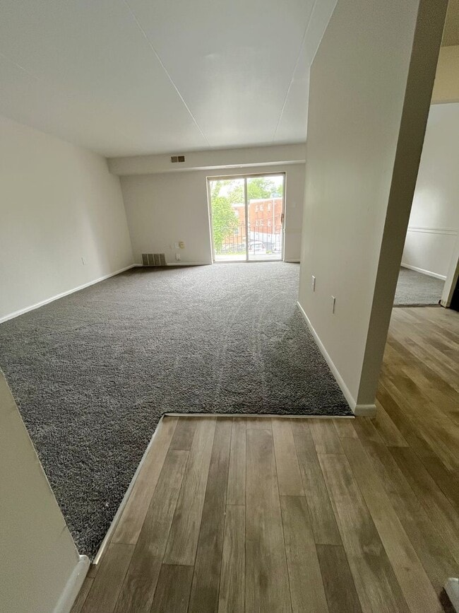 Interior Photo - Lindenwood Apartments