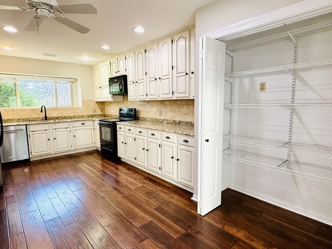 Foto del edificio - 9002 Scottish Pastures Dr