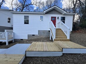 Building Photo - 3118 Noa St