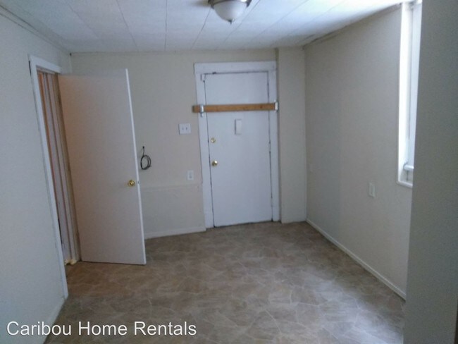 Building Photo - 3 br, 1 bath House - 3761 Monroe St
