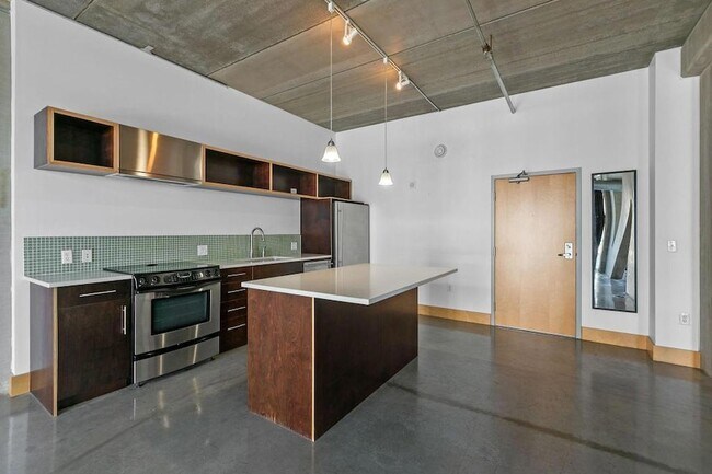 Foto del edificio - 345 N 6th Ave