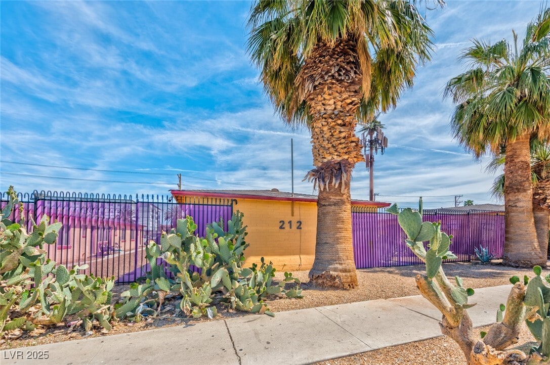 Foto principal - 216 N 10th St