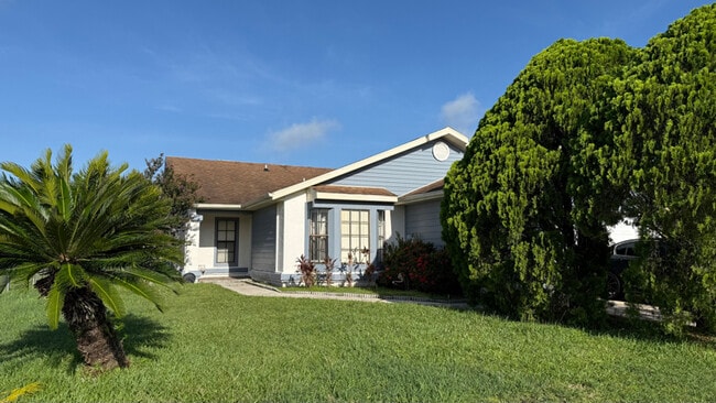 Building Photo - 202 Olivewood Ct