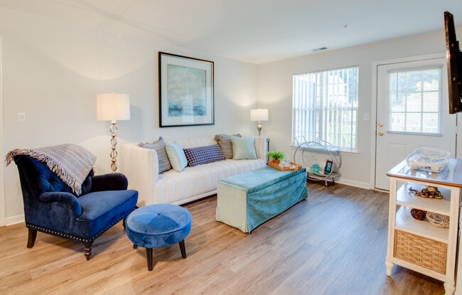 Building Photo - Runaway Bay