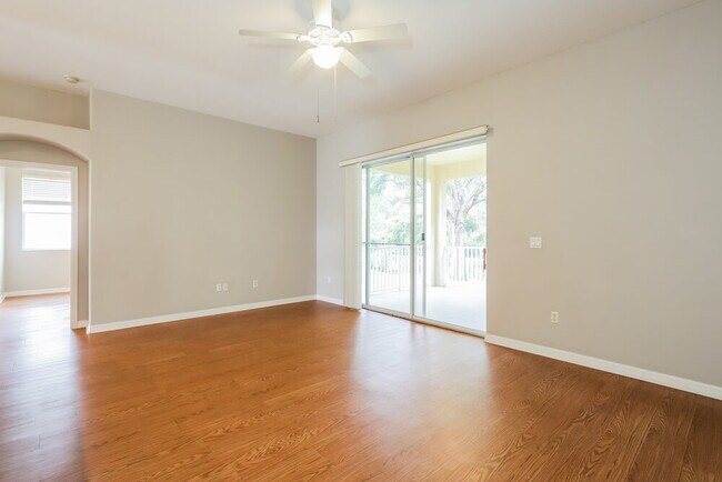 Foto del edificio - 14633 Deacon Ct