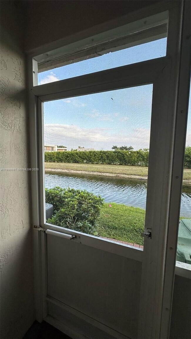 Foto del edificio - 50 Key W Ct