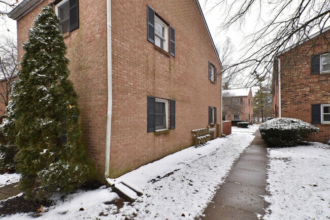 Foto del edificio - 4820 Merrifield Pl
