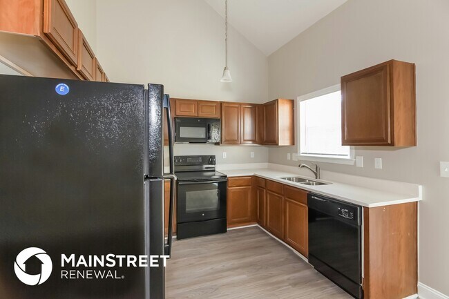 Foto del edificio - 2701 Amber Crest Dr
