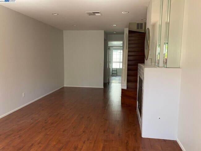 Foto del edificio - 987 Belmont Terrace