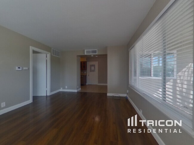 Foto del edificio - 98 1/2 Dean Way Folsom CA
