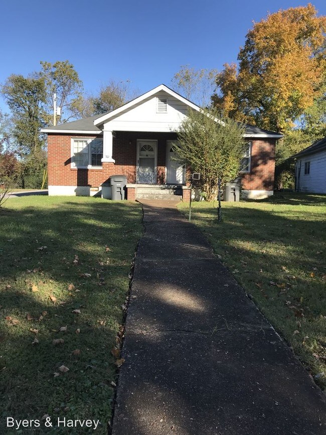 627 Greenwood Ave, Clarksville, TN 37040 House for Rent in