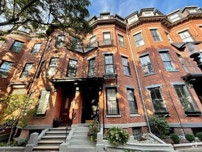 Building Photo - 43 Milford St