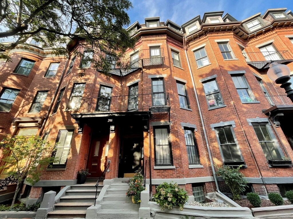 Primary Photo - 43 Milford St