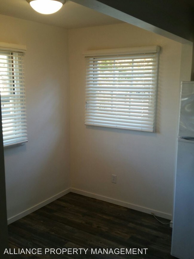 Building Photo - 3752 Spring Creek Dr