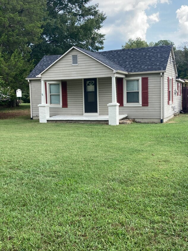 Primary Photo - 5542 Meadowbrook Dr