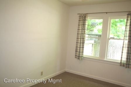 Building Photo - 2 br, 1 bath House - 5254 SE Cooper St