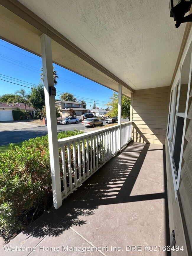 Foto del edificio - 3 br, 2 bath House - 1852 Granada Dr