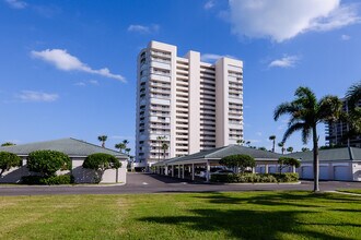 Building Photo - 5051 N Hwy A1A