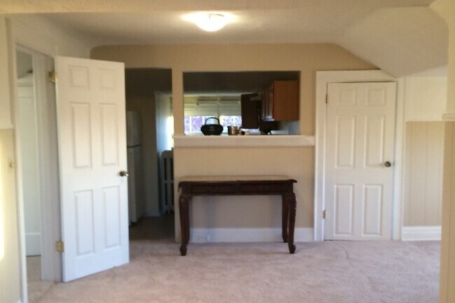 Foto del edificio - 2504 Memorial Pkwy