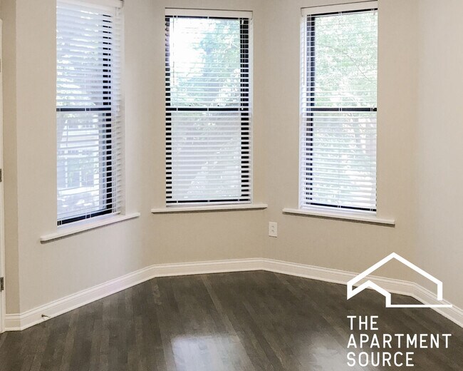 Foto del edificio - 2730 N Wayne Ave