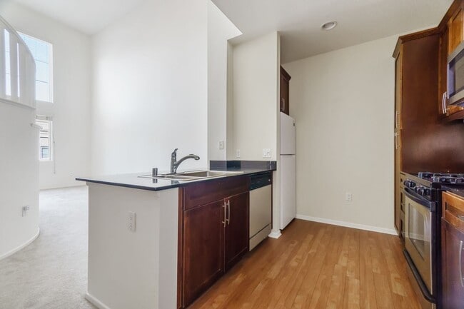 Building Photo - 1 br, 1 bath House - 2404 Scholarship