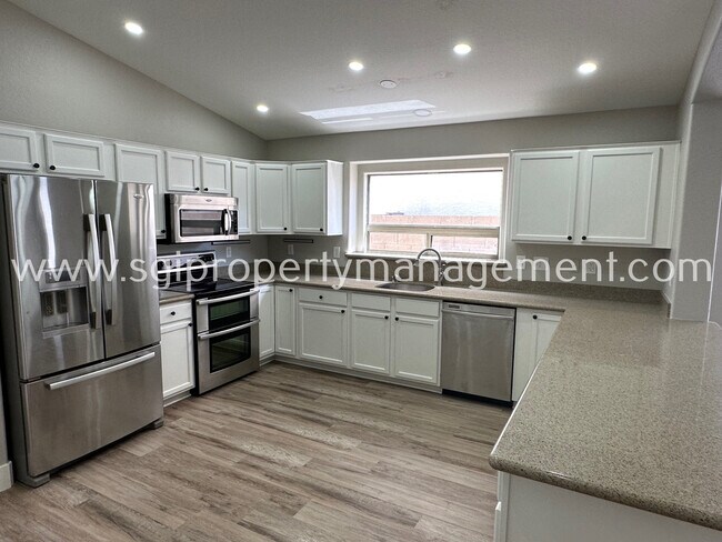 Foto del edificio - 2523 W White Feather Ln