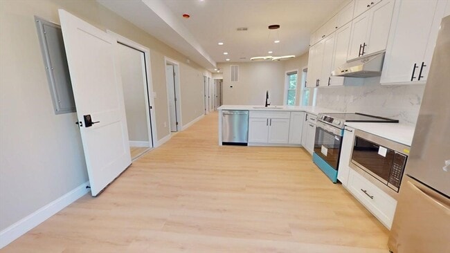 Building Photo - 231 Highland Ave