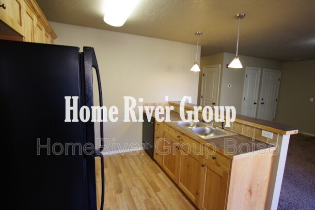 Building Photo - 16546 N Integra St