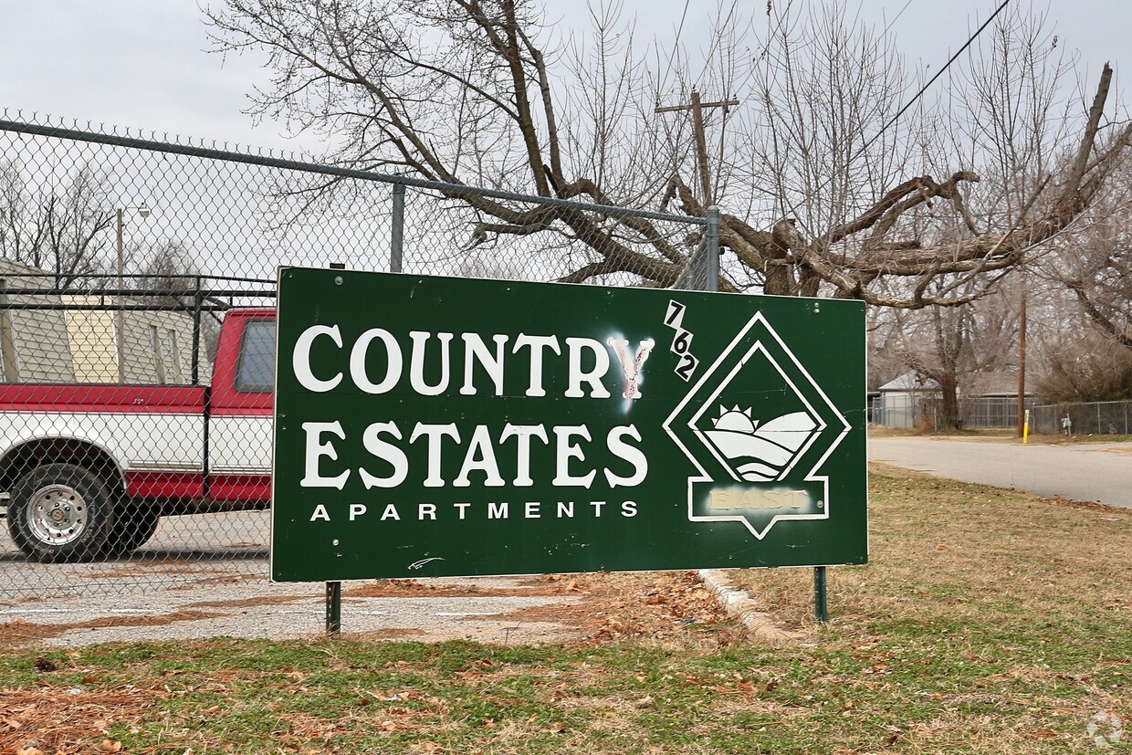 Foto del edificio - Country Estates East