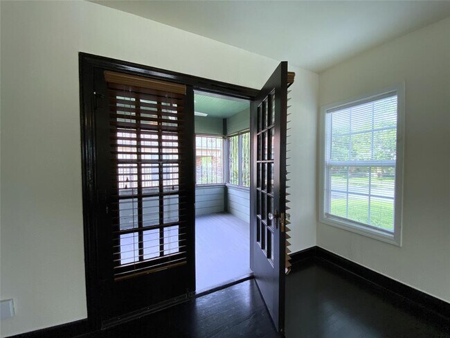 Building Photo - 2942 Cetti St