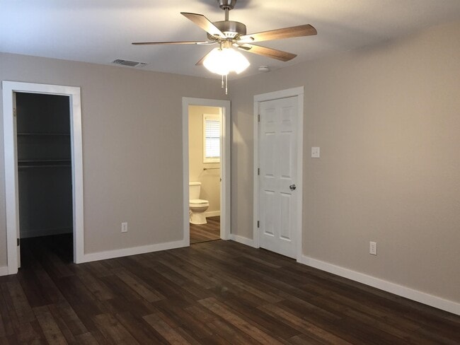 Foto del edificio - 501 E Oak Ridge Dr