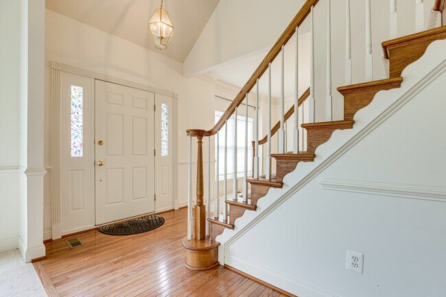 Entry foyer - 25634 Creek Run Ter