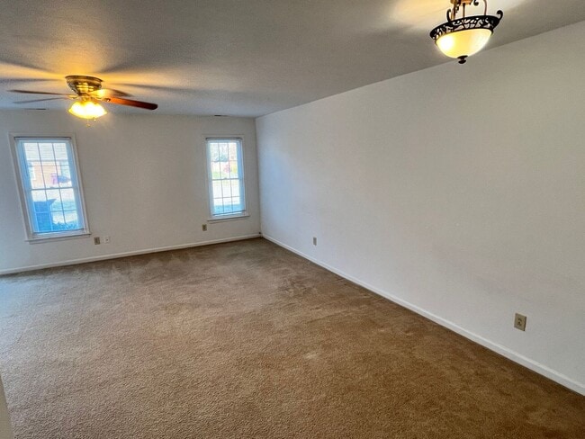 Building Photo - ONE LEVEL LIVING at Stonebridge Landing in Western Branch!