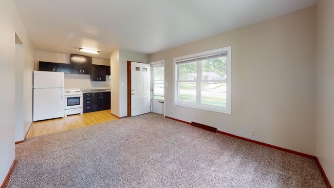 Foto del edificio - Affordable 1 Bedroom Duplex with W/D in unit