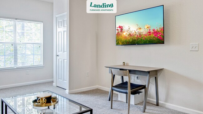 Foto del edificio - 5474 Oakley Industrial Blvd