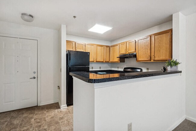 Foto del edificio - Victoria Park and Woods at Victoria Park Apartments