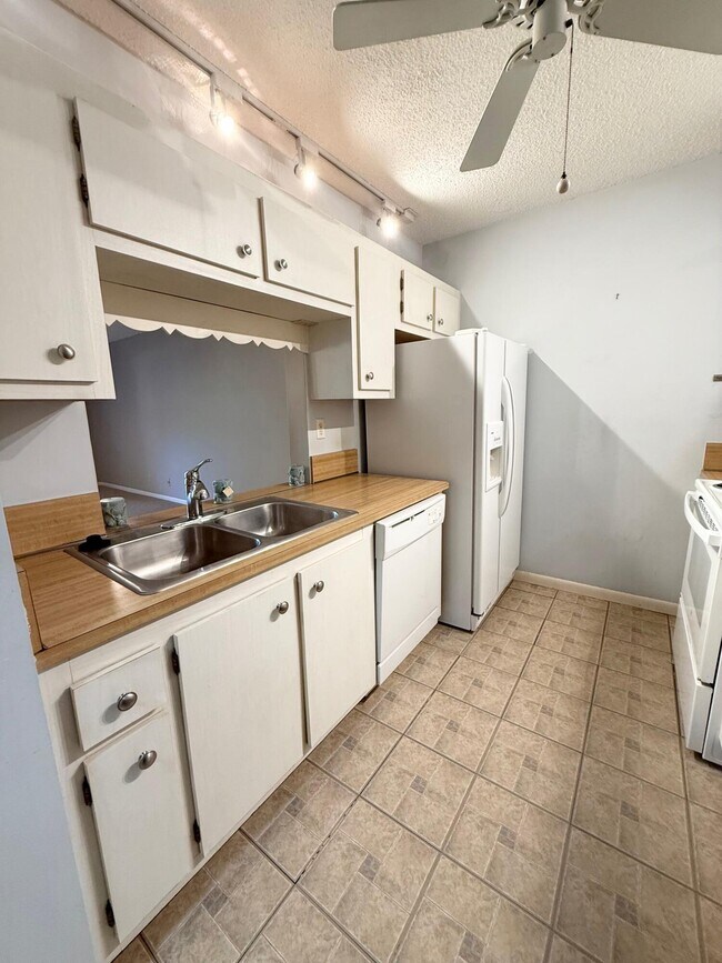 Foto del edificio - 930 SW 9th St Cir